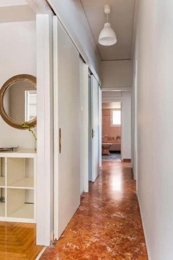 Spacious Renovated Flat In The Athens Riviera Экстерьер фото