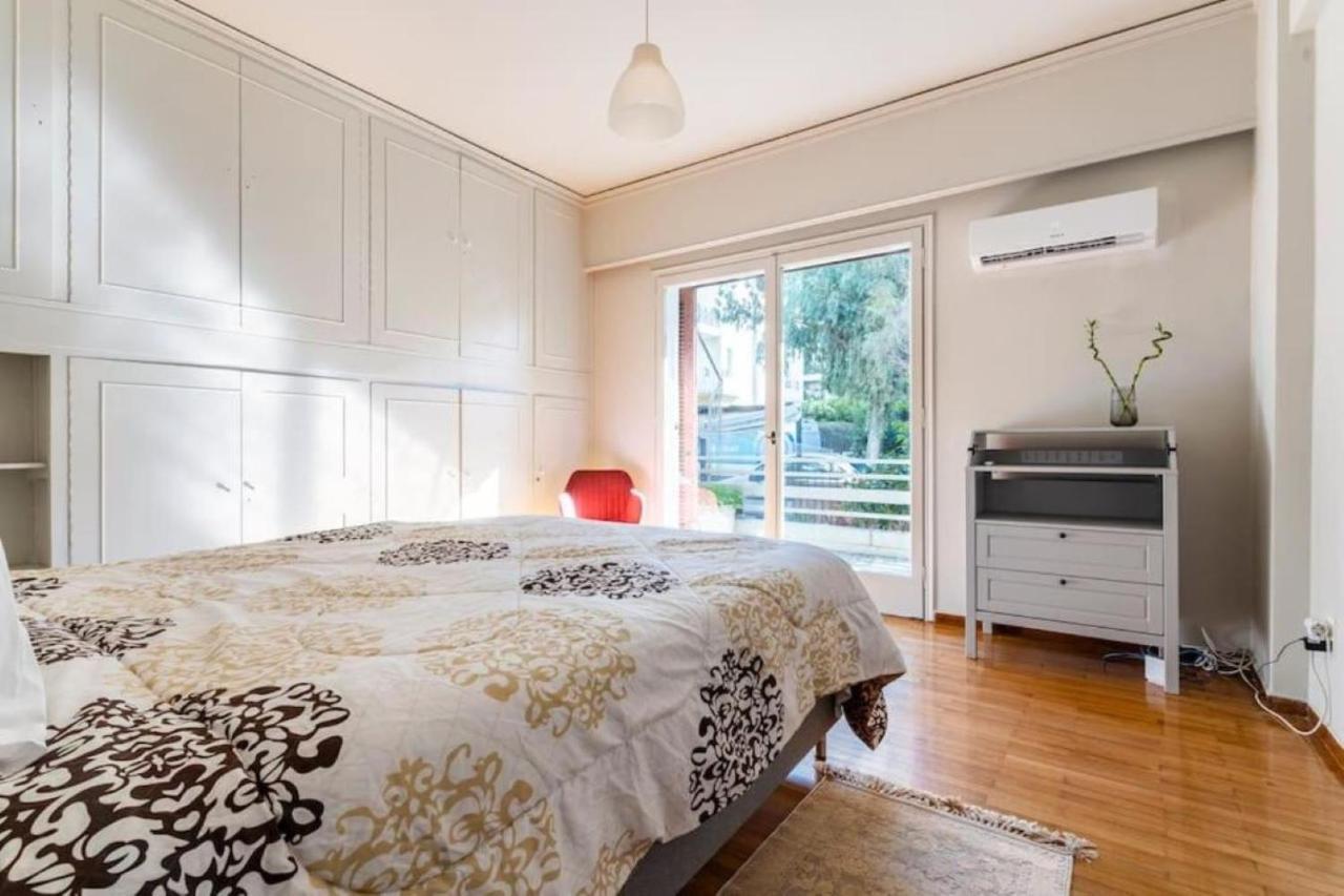 Spacious Renovated Flat In The Athens Riviera Экстерьер фото